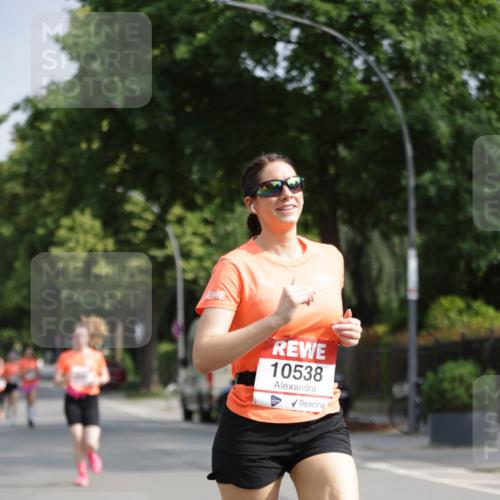 15.06.2025 - REWE Women's Run Jannik Wohlers http://msf.ph/oto/7944968 15.06.2025 08:47:58 Laufen 10538 meine-sportfotos.de