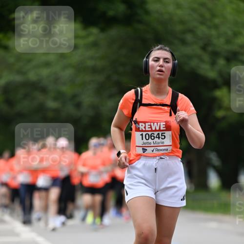 15.06.2025 - REWE Women's Run Dr. Thomas Lammeyer http://msf.ph/oto/7945005 15.06.2025 09:22:39 Laufen 10645 meine-sportfotos.de