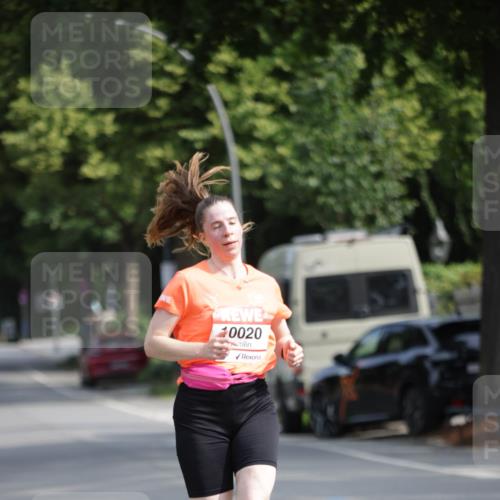 15.06.2025 - REWE Women's Run Jannik Wohlers http://msf.ph/oto/7945017 15.06.2025 08:48:00 Laufen 10020 meine-sportfotos.de
