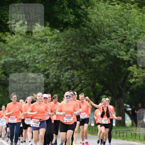 15.06.2025 - REWE Women's Run Dr. Thomas Lammeyer http://msf.ph/oto/7945032 15.06.2025 09:22:41 Laufen 10405, 10257, 10350 meine-sportfotos.de