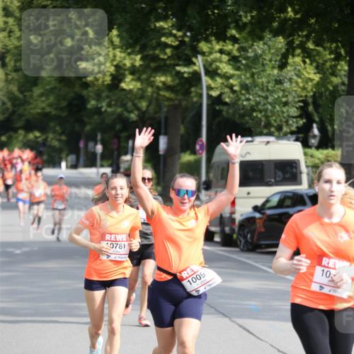 15.06.2025 - REWE Women's Run Jannik Wohlers http://msf.ph/oto/7945085 15.06.2025 09:44:07 Laufen 9781, 1009, 10 meine-sportfotos.de