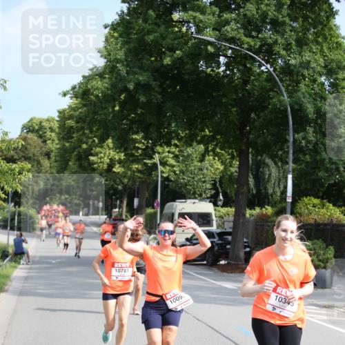 15.06.2025 - REWE Women's Run Jannik Wohlers http://msf.ph/oto/7945138 15.06.2025 09:44:07 Laufen 10781, 1009, 1034 meine-sportfotos.de