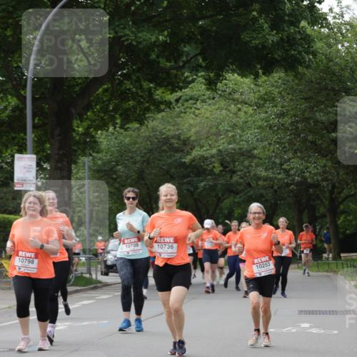 15.06.2025 - REWE Women's Run Jannik Wohlers http://msf.ph/oto/7945201 15.06.2025 08:29:38 Laufen 10709, 10736, 10798, 10253 meine-sportfotos.de