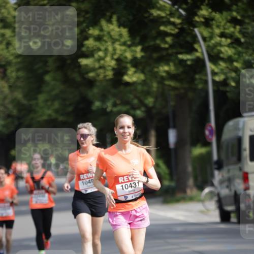 15.06.2025 - REWE Women's Run Jannik Wohlers http://msf.ph/oto/7945204 15.06.2025 08:48:06 Laufen 1049, 10431 meine-sportfotos.de
