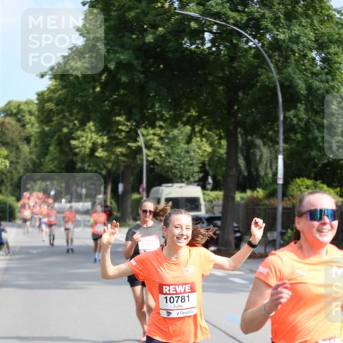 15.06.2025 - REWE Women's Run Jannik Wohlers http://msf.ph/oto/7945223 15.06.2025 09:44:09 Laufen 10438, 10781, 195 meine-sportfotos.de