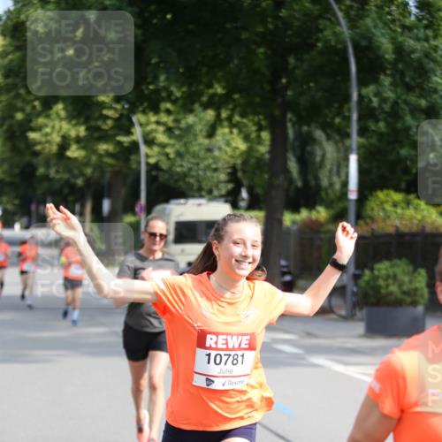 15.06.2025 - REWE Women's Run Jannik Wohlers http://msf.ph/oto/7945239 15.06.2025 09:44:10 Laufen 10781 meine-sportfotos.de