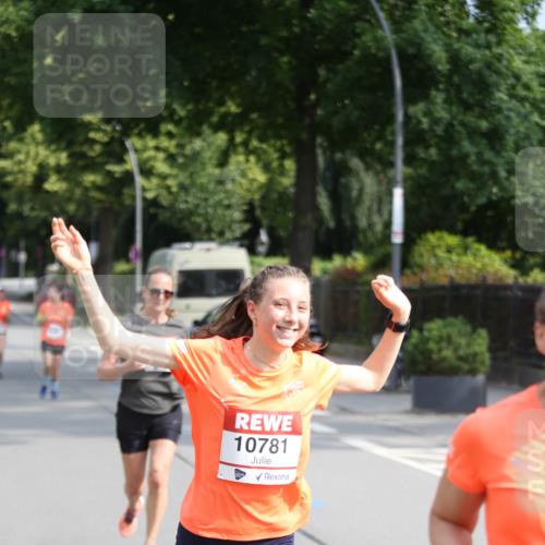 15.06.2025 - REWE Women's Run Jannik Wohlers http://msf.ph/oto/7945248 15.06.2025 09:44:10 Laufen 10781 meine-sportfotos.de