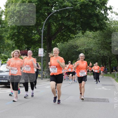 15.06.2025 - REWE Women's Run Jannik Wohlers http://msf.ph/oto/7945284 15.06.2025 08:29:40 Laufen 10292, 10736, 10253, 10798, 10009, 1043 meine-sportfotos.de