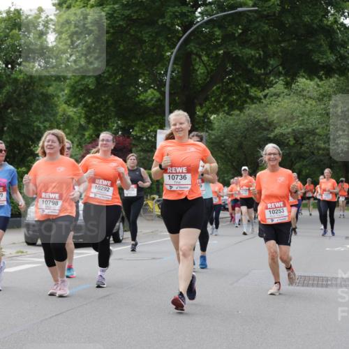 15.06.2025 - REWE Women's Run Jannik Wohlers http://msf.ph/oto/7945322 15.06.2025 08:29:41 Laufen 10009, 10798, 10292, 10736, 9, 10253 meine-sportfotos.de