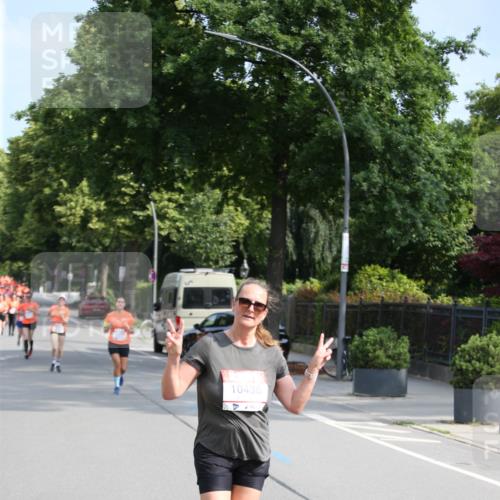 15.06.2025 - REWE Women's Run Jannik Wohlers http://msf.ph/oto/7945325 15.06.2025 09:44:11 Laufen 10438 meine-sportfotos.de