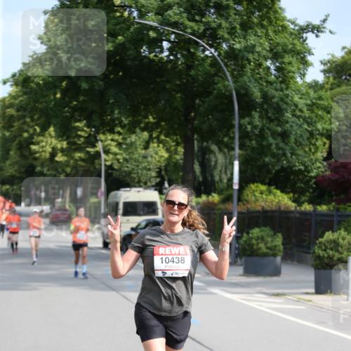 15.06.2025 - REWE Women's Run Jannik Wohlers http://msf.ph/oto/7945337 15.06.2025 09:44:11 Laufen 10438 meine-sportfotos.de