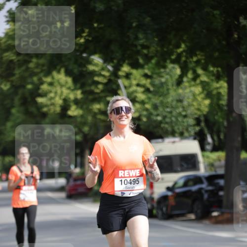15.06.2025 - REWE Women's Run Jannik Wohlers http://msf.ph/oto/7945344 15.06.2025 08:48:09 Laufen 10495 meine-sportfotos.de