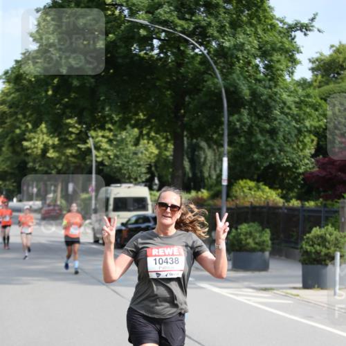 15.06.2025 - REWE Women's Run Jannik Wohlers http://msf.ph/oto/7945346 15.06.2025 09:44:11 Laufen 10438 meine-sportfotos.de