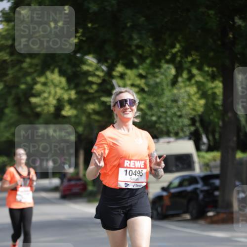 15.06.2025 - REWE Women's Run Jannik Wohlers http://msf.ph/oto/7945348 15.06.2025 08:48:09 Laufen 10495 meine-sportfotos.de