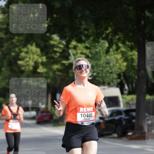 15.06.2025 - REWE Women's Run Jannik Wohlers http://msf.ph/oto/7945351 15.06.2025 08:48:09 Laufen 10495 meine-sportfotos.de