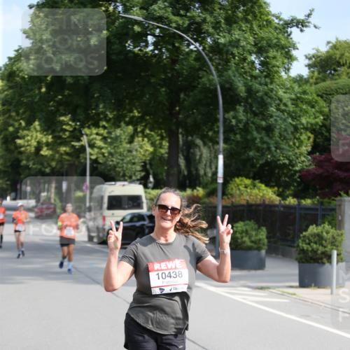 15.06.2025 - REWE Women's Run Jannik Wohlers http://msf.ph/oto/7945354 15.06.2025 09:44:11 Laufen 10438 meine-sportfotos.de