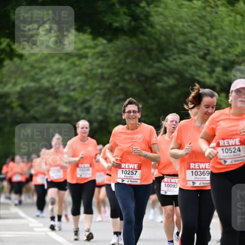 15.06.2025 - REWE Women's Run Dr. Thomas Lammeyer http://msf.ph/oto/7945359 15.06.2025 09:22:49 Laufen 10257, 10092, 10369, 10524 meine-sportfotos.de
