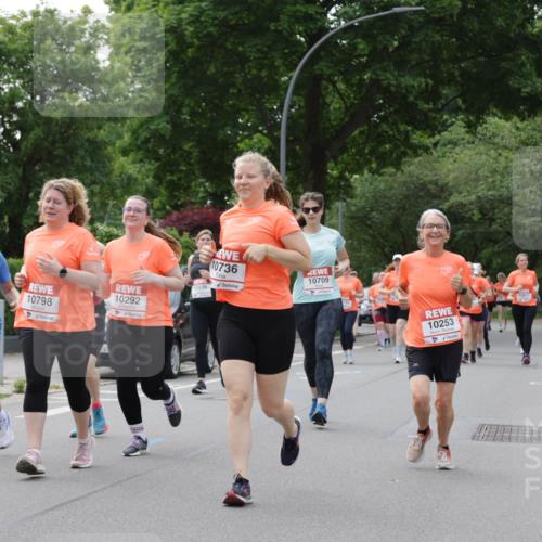 15.06.2025 - REWE Women's Run Jannik Wohlers http://msf.ph/oto/7945376 15.06.2025 08:29:41 Laufen 10009, 10798, 10292, 10536, 10736, 10709, 10253, 10817 meine-sportfotos.de