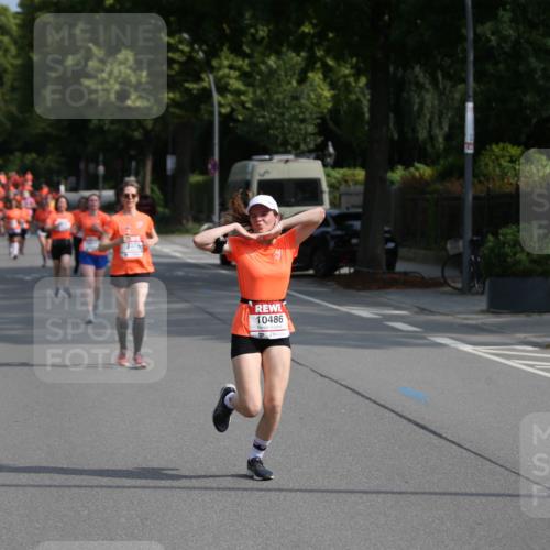 15.06.2025 - REWE Women's Run Jannik Wohlers http://msf.ph/oto/7945388 15.06.2025 09:44:19 Laufen 374, 10486 meine-sportfotos.de