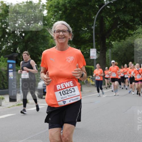 15.06.2025 - REWE Women's Run Jannik Wohlers http://msf.ph/oto/7945417 15.06.2025 08:29:43 Laufen 10536, 10253 meine-sportfotos.de