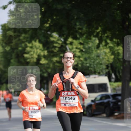 15.06.2025 - REWE Women's Run Jannik Wohlers http://msf.ph/oto/7945452 15.06.2025 08:48:12 Laufen 10549, 10446 meine-sportfotos.de