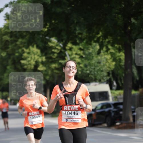 15.06.2025 - REWE Women's Run Jannik Wohlers http://msf.ph/oto/7945458 15.06.2025 08:48:12 Laufen 10549, 10446 meine-sportfotos.de