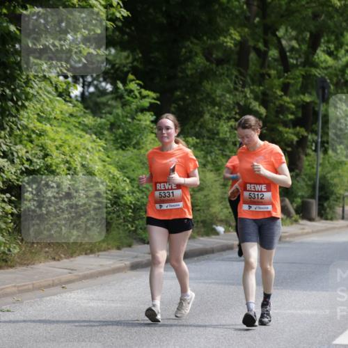 15.06.2025 - REWE Women's Run Jannik Wohlers http://msf.ph/oto/7945459 15.06.2025 10:18:37 Laufen 5331, 5312 meine-sportfotos.de