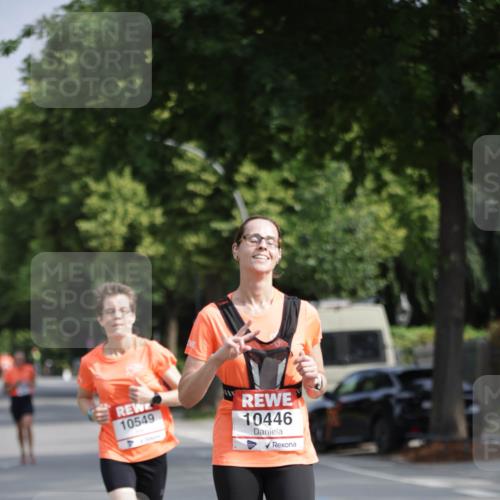 15.06.2025 - REWE Women's Run Jannik Wohlers http://msf.ph/oto/7945463 15.06.2025 08:48:12 Laufen 10549, 10446 meine-sportfotos.de