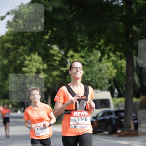 15.06.2025 - REWE Women's Run Jannik Wohlers http://msf.ph/oto/7945469 15.06.2025 08:48:12 Laufen 10545, 10446 meine-sportfotos.de