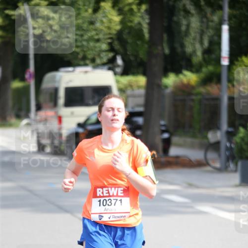 15.06.2025 - REWE Women's Run Jannik Wohlers http://msf.ph/oto/7945473 15.06.2025 09:44:25 Laufen 10371 meine-sportfotos.de