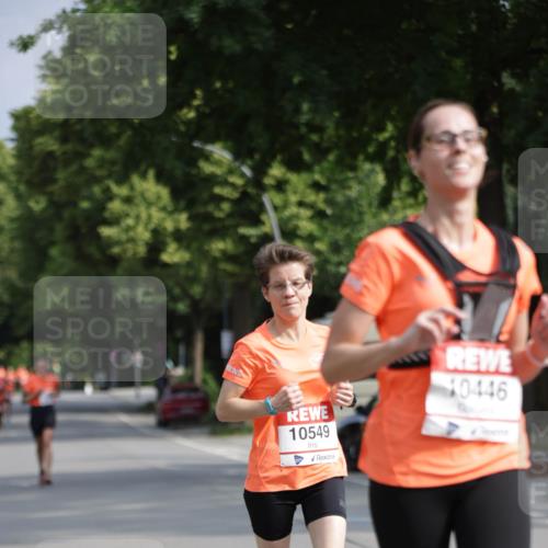 15.06.2025 - REWE Women's Run Jannik Wohlers http://msf.ph/oto/7945493 15.06.2025 08:48:13 Laufen 10549, 10446 meine-sportfotos.de