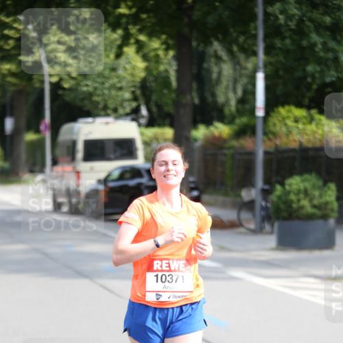 15.06.2025 - REWE Women's Run Jannik Wohlers http://msf.ph/oto/7945502 15.06.2025 09:44:26 Laufen 10371 meine-sportfotos.de