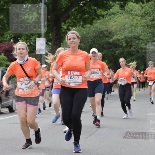 15.06.2025 - REWE Women's Run Jannik Wohlers http://msf.ph/oto/7945503 15.06.2025 08:29:47 Laufen 10740, 10295, 10817, 0463, 10348 meine-sportfotos.de