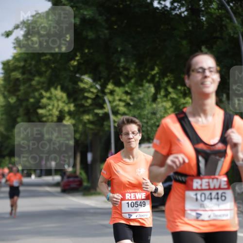 15.06.2025 - REWE Women's Run Jannik Wohlers http://msf.ph/oto/7945504 15.06.2025 08:48:13 Laufen 10549, 10446 meine-sportfotos.de
