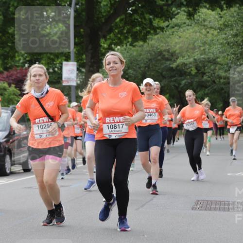 15.06.2025 - REWE Women's Run Jannik Wohlers http://msf.ph/oto/7945509 15.06.2025 08:29:47 Laufen 10740, 10295, 10817, 0463, 10348 meine-sportfotos.de
