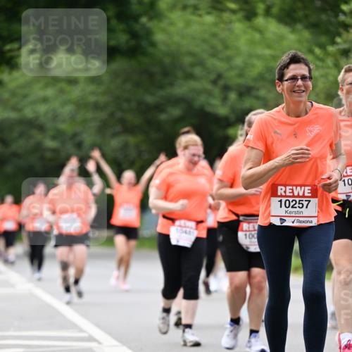 15.06.2025 - REWE Women's Run Dr. Thomas Lammeyer http://msf.ph/oto/7945511 15.06.2025 09:22:52 Laufen 10441, 100, 10257, 10 meine-sportfotos.de