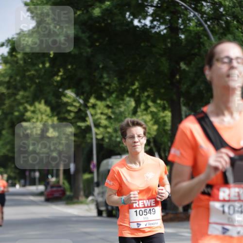 15.06.2025 - REWE Women's Run Jannik Wohlers http://msf.ph/oto/7945519 15.06.2025 08:48:13 Laufen 10549, 104 meine-sportfotos.de