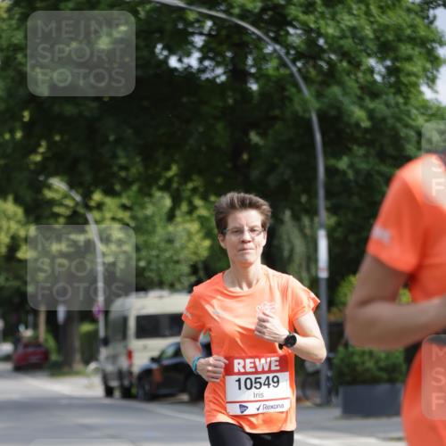 15.06.2025 - REWE Women's Run Jannik Wohlers http://msf.ph/oto/7945535 15.06.2025 08:48:14 Laufen 10549 meine-sportfotos.de