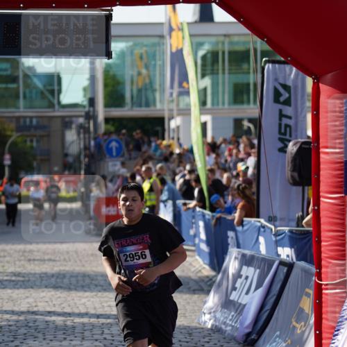 13.06.2025 - Holstenköstenlauf Felixshl http://msf.ph/oto/7945547 13.06.2025 18:11:40 Laufen 2956 meine-sportfotos.de