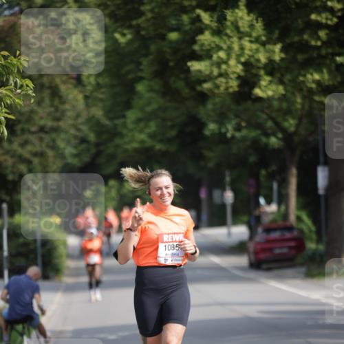 15.06.2025 - REWE Women's Run Jannik Wohlers http://msf.ph/oto/7945569 15.06.2025 08:48:19 Laufen 1085 meine-sportfotos.de