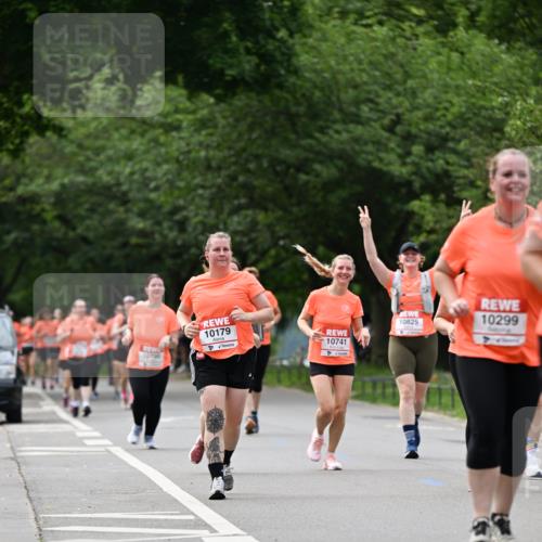 15.06.2025 - REWE Women's Run Dr. Thomas Lammeyer http://msf.ph/oto/7945584 15.06.2025 09:22:55 Laufen 10825, 10179, 10741, 10790, 10299 meine-sportfotos.de