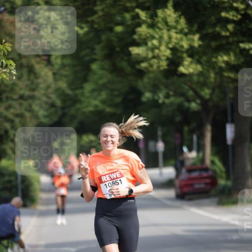 15.06.2025 - REWE Women's Run Jannik Wohlers http://msf.ph/oto/7945594 15.06.2025 08:48:20 Laufen 10851 meine-sportfotos.de