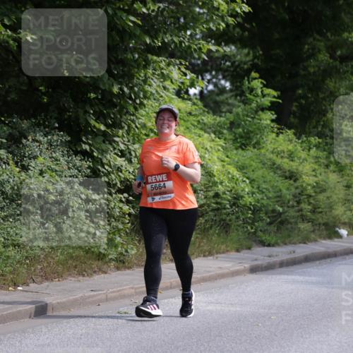 15.06.2025 - REWE Women's Run Jannik Wohlers http://msf.ph/oto/7945595 15.06.2025 10:18:43 Laufen 5664 meine-sportfotos.de
