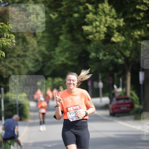 15.06.2025 - REWE Women's Run Jannik Wohlers http://msf.ph/oto/7945598 15.06.2025 08:48:20 Laufen 1085 meine-sportfotos.de