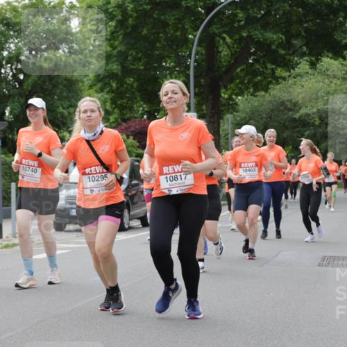 15.06.2025 - REWE Women's Run Jannik Wohlers http://msf.ph/oto/7945603 15.06.2025 08:29:48 Laufen 10740, 10742, 10295, 10817, 10463, 10348 meine-sportfotos.de