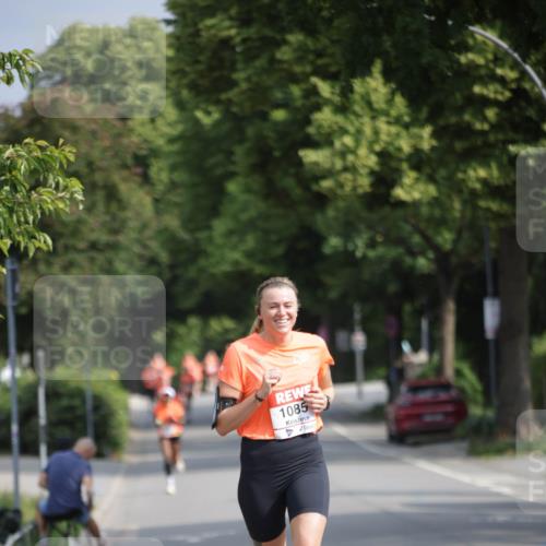 15.06.2025 - REWE Women's Run Jannik Wohlers http://msf.ph/oto/7945613 15.06.2025 08:48:20 Laufen 1085 meine-sportfotos.de