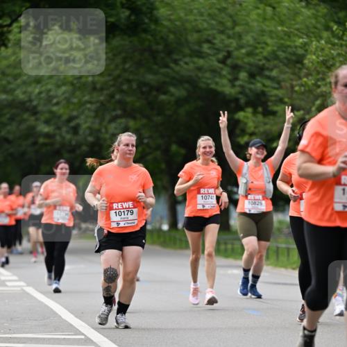 15.06.2025 - REWE Women's Run Dr. Thomas Lammeyer http://msf.ph/oto/7945614 15.06.2025 09:22:55 Laufen 10179, 10825 meine-sportfotos.de