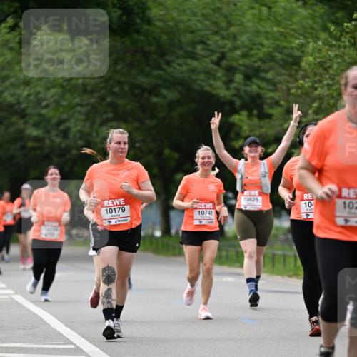 15.06.2025 - REWE Women's Run Dr. Thomas Lammeyer http://msf.ph/oto/7945620 15.06.2025 09:22:55 Laufen 10825, 10179, 10741, 4 meine-sportfotos.de