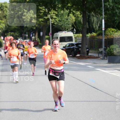 15.06.2025 - REWE Women's Run Jannik Wohlers http://msf.ph/oto/7945624 15.06.2025 09:44:33 Laufen 10479 meine-sportfotos.de