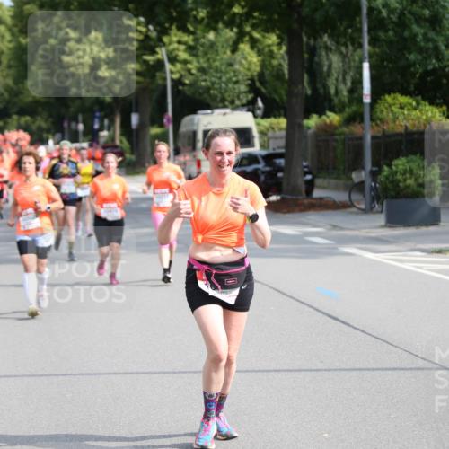 15.06.2025 - REWE Women's Run Jannik Wohlers http://msf.ph/oto/7945636 15.06.2025 09:44:33 Laufen 10479, 10211 meine-sportfotos.de